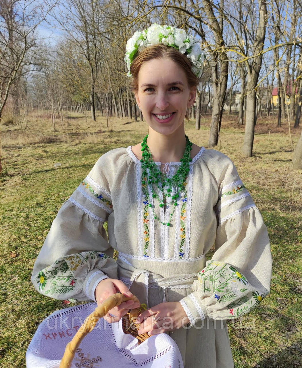 вишита сукня - флористичний орнамент