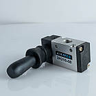 Пневморозподілювач 3H210-08 ручний важільний