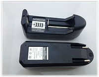 Зарядний пристрій для перезарядних акамуляторів 3,7 V 18650 14500 16430