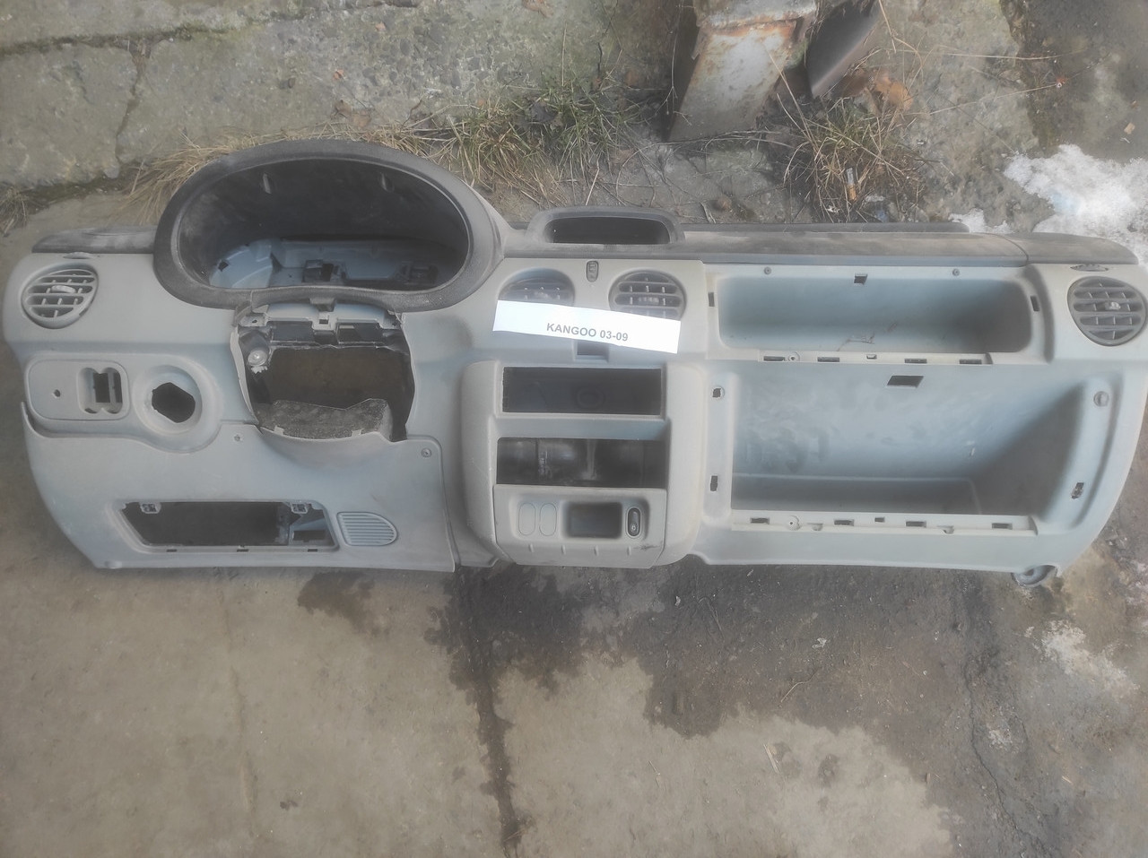 Торпеда для Renault Kangoo 03-09