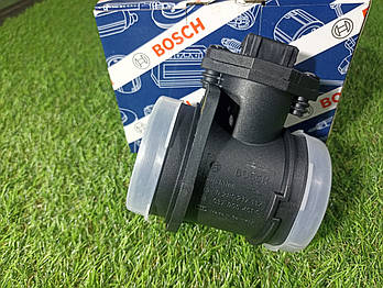 ДМРВ датчик датчика Audi VW Skoda Bosch 1.8 turbo 0280217117