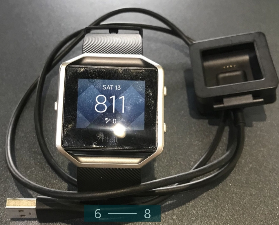 Фітнес-годинник з Пульсометром і GPS FitBit Blaze Black.
