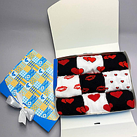 Набор мужских носков в подарочной коробке для мужчин 9 пар черные и белые с сердечками