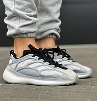 Чоловічі демісезонні кросівки сірі Yeezy Boost 700