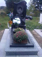 Одинарный гранитный памятник (Образец 780) 4