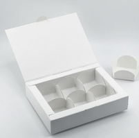 Коробка біла для цукерок на 6 шт без вікна 11х14,5х3