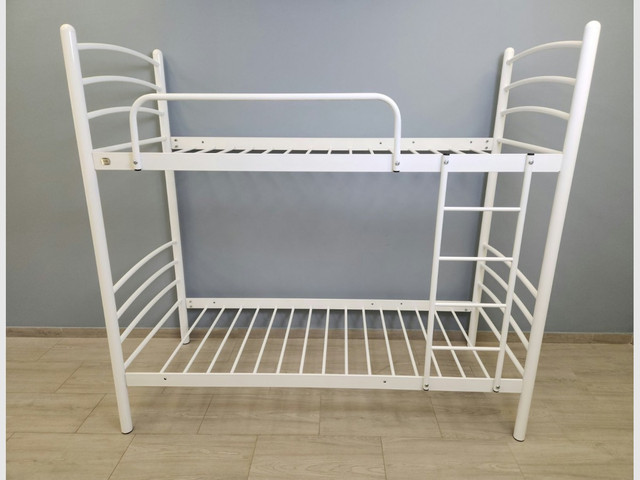 Металеве двоярусне ліжко Маранта в білому кольорі Металеве двоярусне ліжко Маранта в білому кольорі