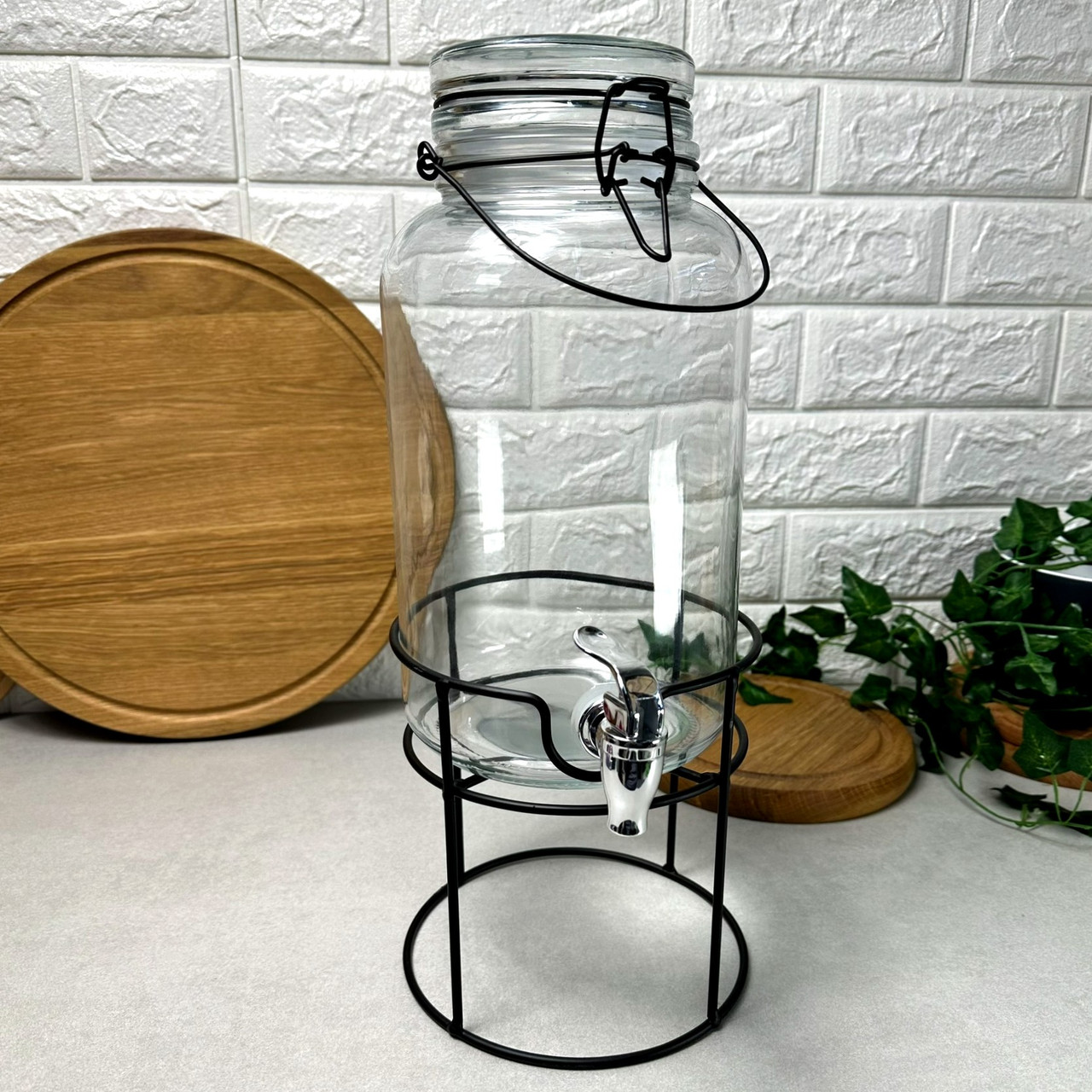 Великий лимонадник з краном 4 л на чорній підставці, банка з краном