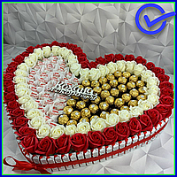 Подарочный набор на день влюбленных для девушки с конфетами и мыльными розами, подарок с киндер шоколадом