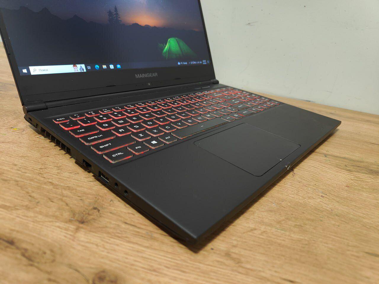 Б/в Ігровий ноутбук Б-клас Maingear Vector vctr002-2060 15.6" 1920x1080| i7-10750H| 16GB RAM| 1000GB SSD| RTX 2060 6GB