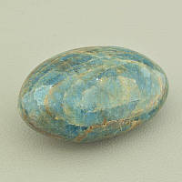 Апатит натуральный минерал, размер 45x37мм.