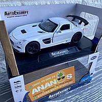 Машинка Mercedes Benz AMG GT металлическая 15см белая , масштаб 1:32 , открывается все , горят фары , звук