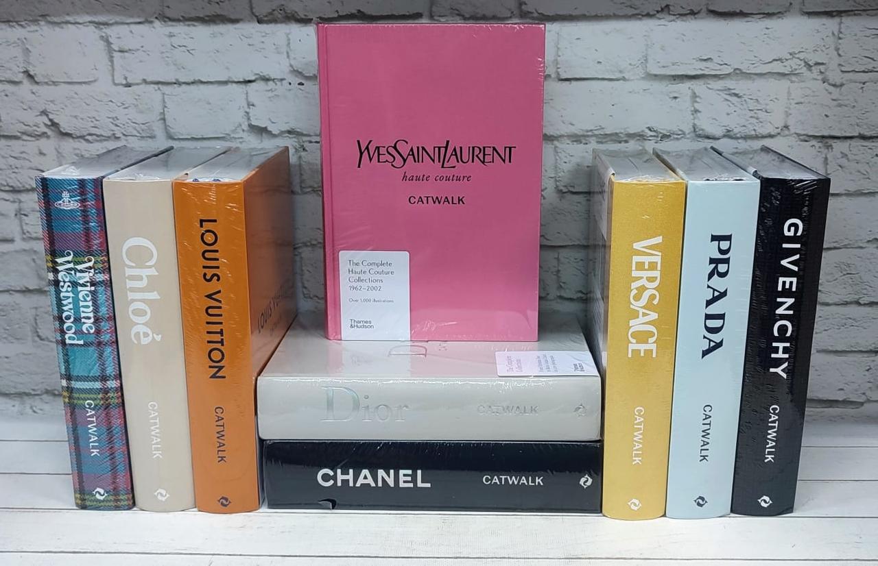 Catwalk: The Complete Collections (9 books). Колекція Подіум від найвідоміших модельєрів світу, фото 1