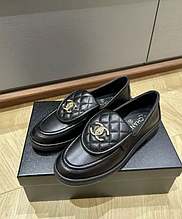 Жіночі чорні шкіряні лофери шанель Chanel-мюлі туфлі шкіра на плоскій підошві демісезонні