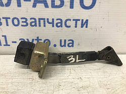 Обмежувач дверей задній лівий Mitsubishi Outlander 2003-2008 MR473583 (Арт.30386)