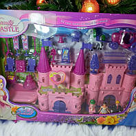 Большой игровой набор для девочек Замок с мебелью каретой и куклами со светом и звуком