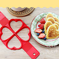 Силіконова форма для приготування панкейків, оладок 4 шт Сердечка (червоний)