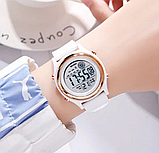 Модний жіночий наручний кварцовий годинник з каучуковим ремінцем, фото 5