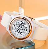 Модний жіночий наручний кварцовий годинник з каучуковим ремінцем, фото 4