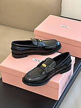 Жіночі чорні шкіряні лофери Miu Miu туфлі Міу Міу Міу