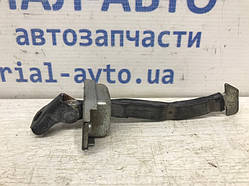 Обмежувач дверей задній правий Toyota RAV 4 2006-2013 6863042030 (Арт.30388)