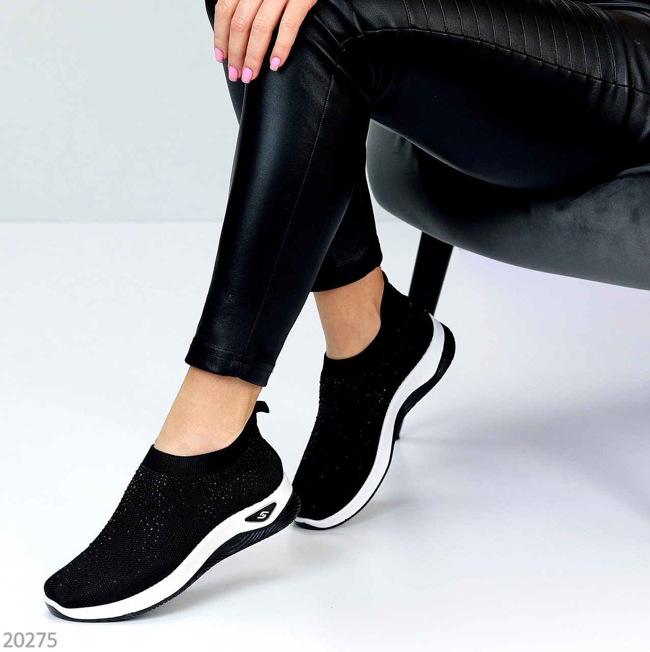 Черные легкие текстильные женские кроссовки в стразах цвет на выбор доступная цена - фото 2 - id-p2094718564