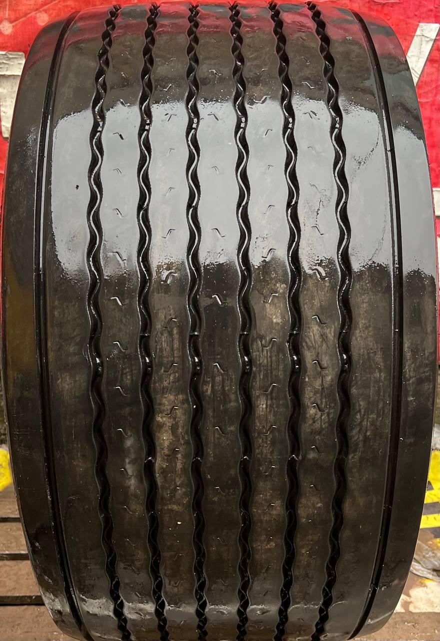 Шина вантажна б/у 445/45R19.5 Michelin XTA2 Energy