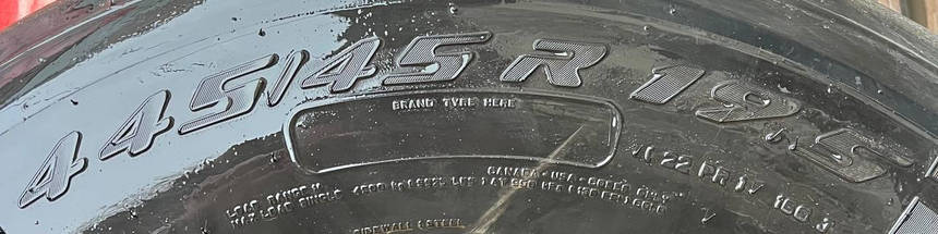 Шина вантажна б/у 445/45R19.5 Pirelli ST-01, фото 3