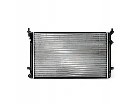 Радіатор охолодження VW Golf 5/Audi A3/VW Touran 14/16 03- (Van Wezel) 1K0121251AP