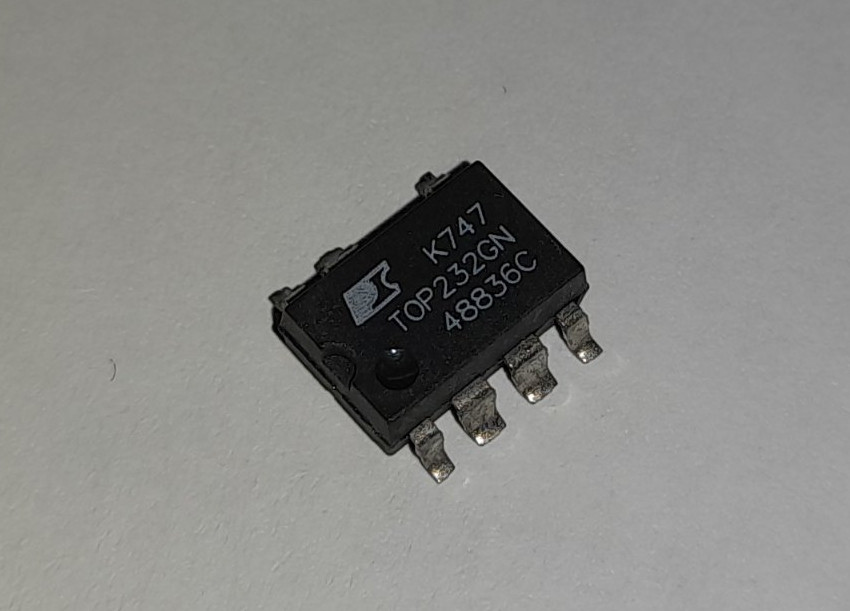 TOP232GN мікросхема живлення SMD7