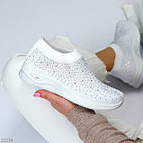 Білі легкі жіночі текстильні кросівки в стразах колір на вибір доступна ціна взуття жіноче, фото 8