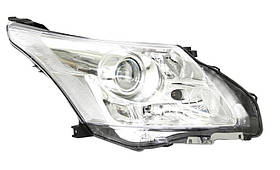 Фара правая Toyota Avensis T27 09-11 ел. рег. DEPO 8113005312
