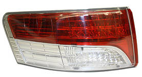 Ліхтар лівий Toyota Avensis (09-12) зовнішній LED Depo 8156105270