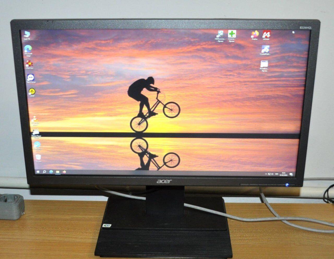 Б/в Монітор Б-клас Acer Professional B226HQL | 22" (1920x1080) TN | VGA, DVI | Вбудовані колонки 1W + Кабелі (VGA, DVI, DP на