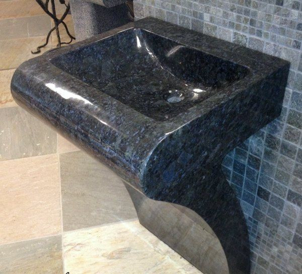 Умивальник кутовий із каменю 600*600*900