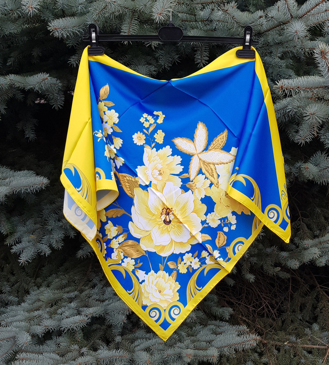 Хусткка шовкова синьо-жовта з квітами патриотична Україна 24