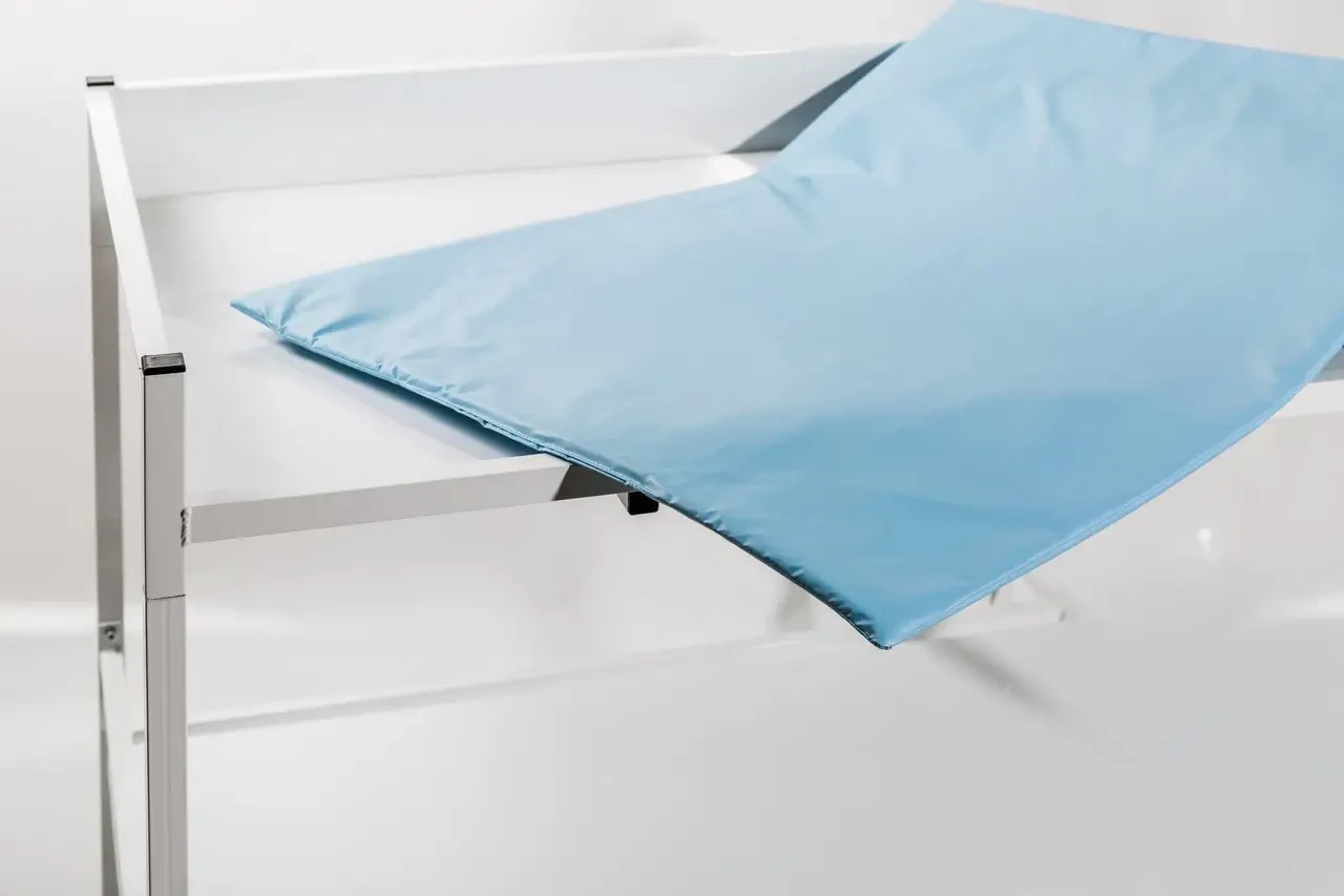 Медичний столик для сповивання металевий із матрацом Атон СП Стіл пеленальний для медичних установ