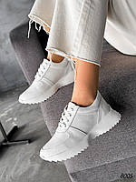 Женские кроссовки на зубчатой подошве кожаные белые Solla