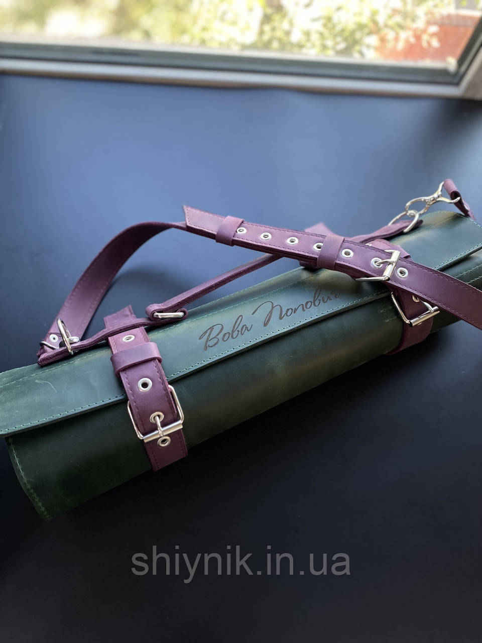 Шкіряна скрутка чохол для кухарських ножів інструментів (на 6 ножів) зелена з бордо