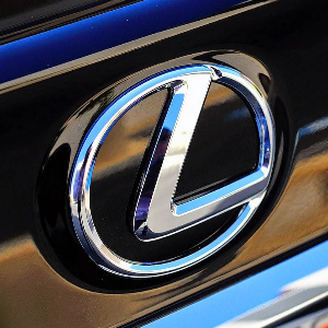 LEXUS