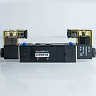 Пневморозподільник 4V230P-08, AC220V електромагнітний