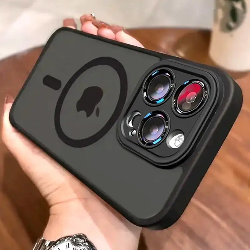 Чохол для IPhone 15 Full Matte Black з підтримкою бездротової зарядки MagSafe