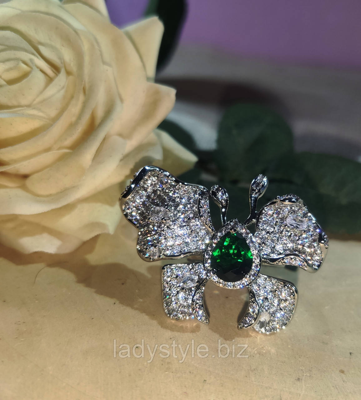 Оригінальне кільце "Бант",від студії LadyStyle.Biz