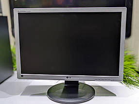 Б/в Монітор LG Flatron W2242T | 22" (1680x1050) TN | VGA, DVI | VESA 100x100