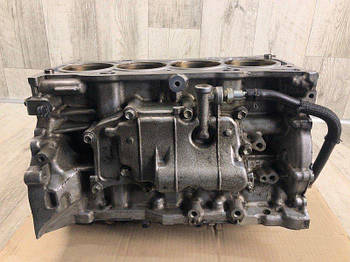 Блок двигуна TOYOTA CAMRY 50 12-15 1141009396