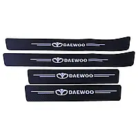 Захисна плівка на пороги авто Daewoo Samurai Карбон 4шт