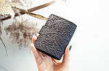 Візитниця шкіряна чорна з тисненням Карпати | Шкіряний картхолдер, фото 2