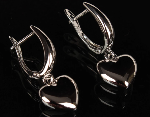 Сережки з серцем срібні,англійський замок 00005