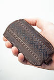 Чохол для ключів шкіряний темно-коричневий з орнаментом Вишивка | Ключниця шкіряна, фото 7