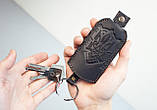 Чохол для ключів шкіряний чорний з орнаментом Тризуб Герб України | Ключниця шкіряна, фото 4